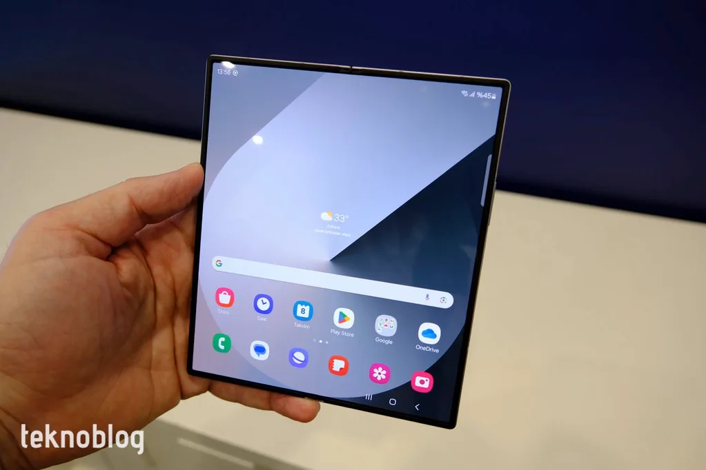 Samsung Galaxy Z Fold 6 tanıtıldı: Daha düz kenarlar, Snapdragon 8 Gen 3 işlemci