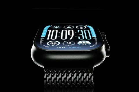 Apple Watch Ultra 2 artık siyah renk seçeneğiyle geliyor