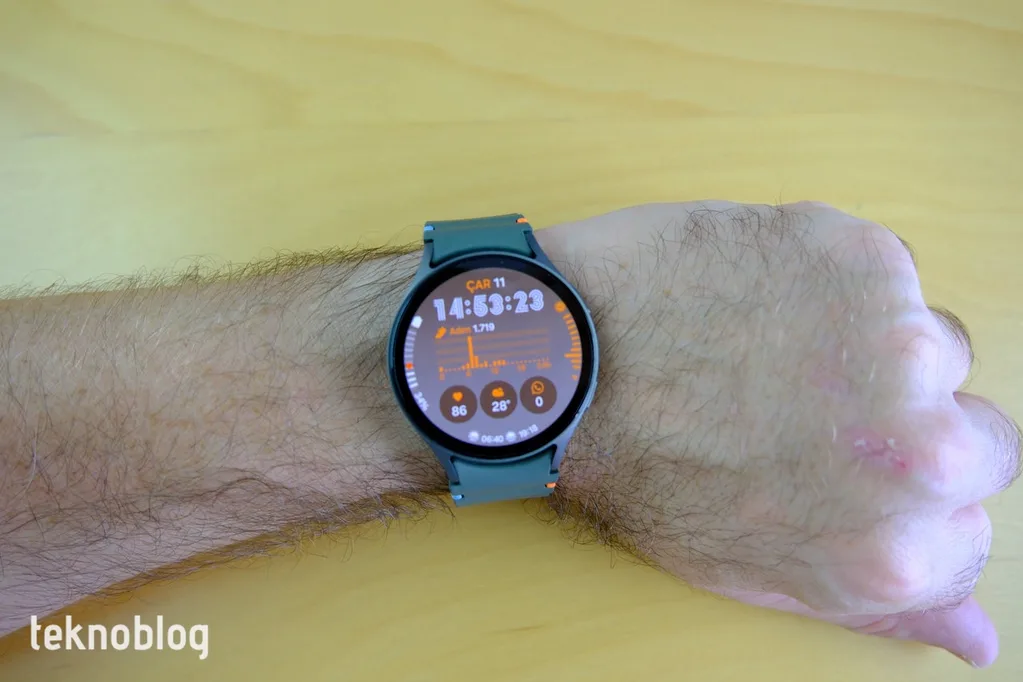 Yapay zekâ destekli akıllı saat Samsung Galaxy Watch 7’de indirim fırsatı