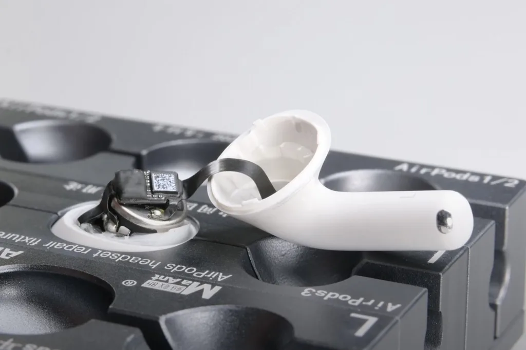 Yeni AirPods’lar onarım kolaylığında ilerleme kaydetmiyor