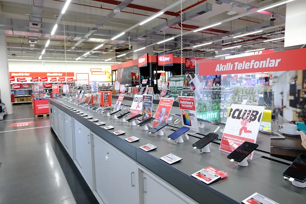 Akıllı telefon üretimi geriliyor, sektör 2026’da sert daralma bekliyor