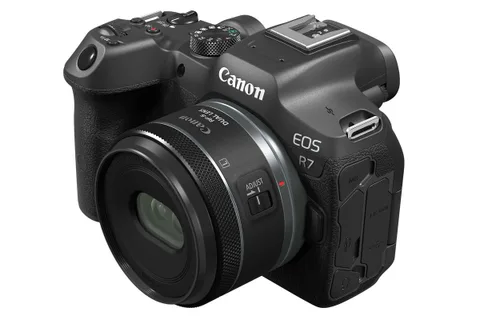 Canon’un uygun fiyatlı 3D lens modeli kasım ayında geliyor