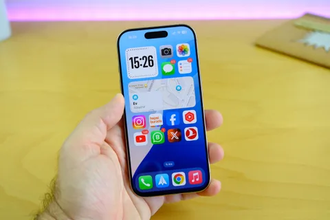 iPhone 16 Pro ve Galaxy S25, A101 6 Mart 2025 ürünleri arasında
