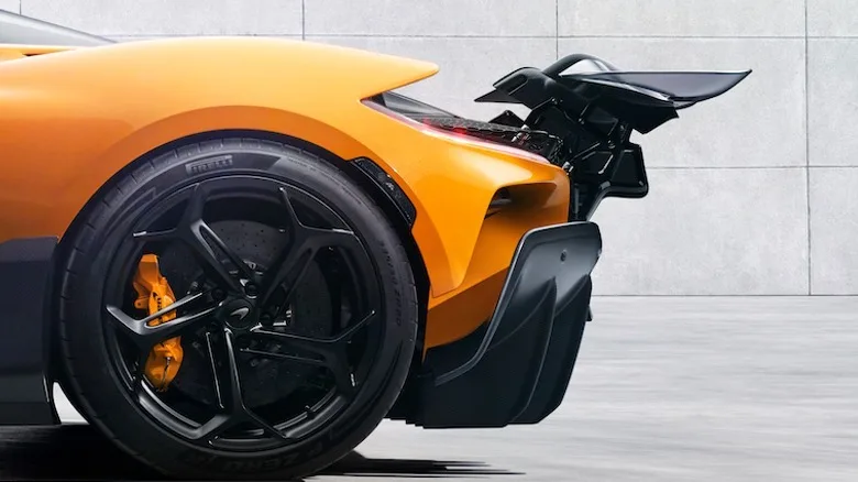 McLaren W1: Yeni süper otomobil performans sınırlarını zorluyor