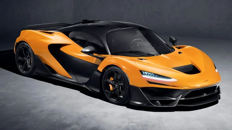 McLaren W1: Yeni süper otomobil performans sınırlarını zorluyor