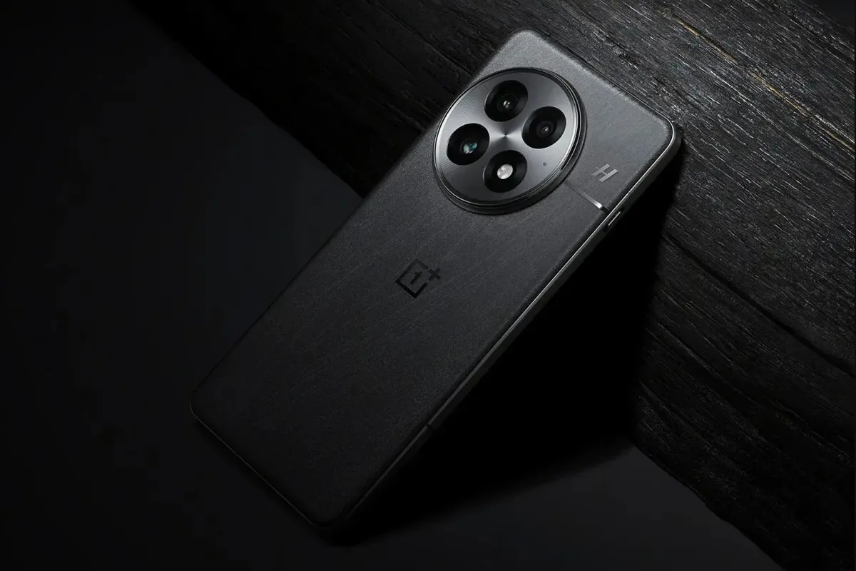 OnePlus 13’ün düz kenarlı tasarımı sızdırıldı