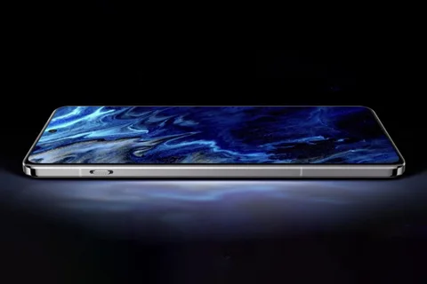 OnePlus 15 daha küçük ekran ve yeni yonga setiyle şekilleniyor
