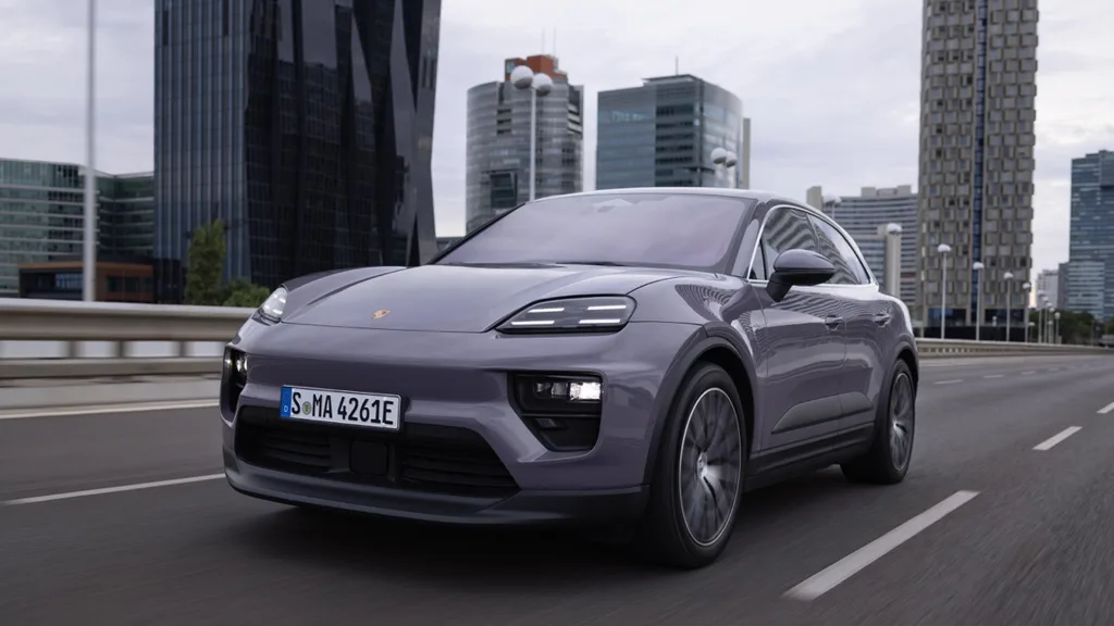 Porsche’nin tamamen elektrikli ilk SUV modeli Macan Türkiye’de satışta