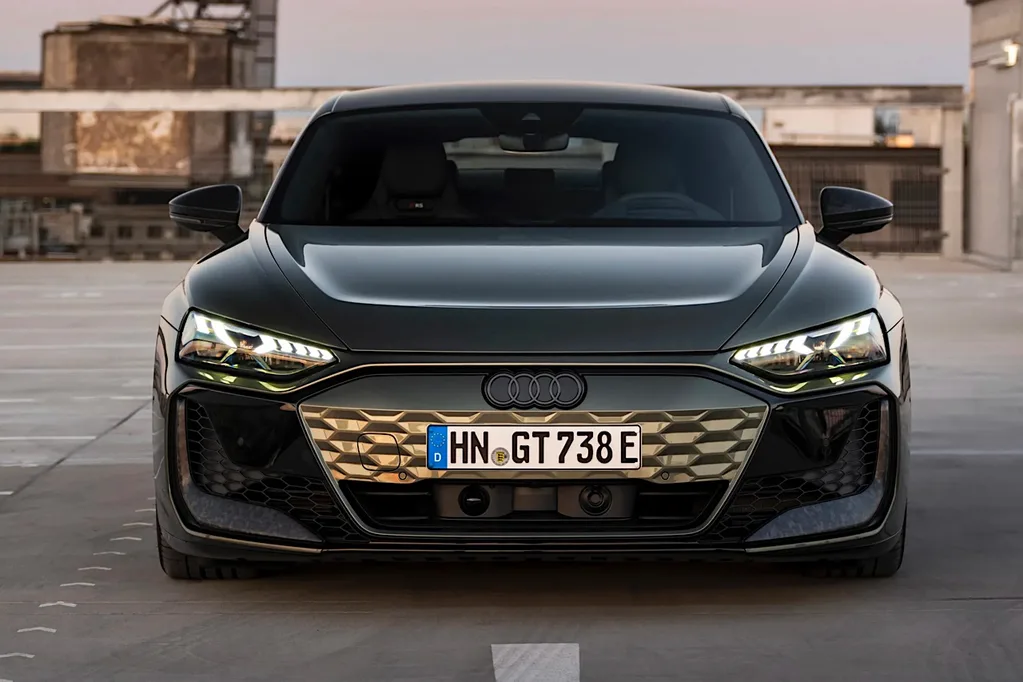 Audi E-Tron GT, 2025 modeliyle performansını zirveye taşıyor