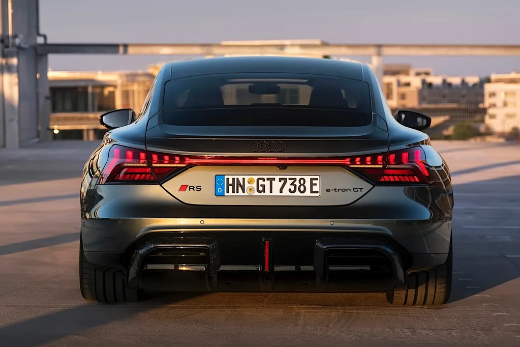 Audi E-Tron GT, 2025 modeliyle performansını zirveye taşıyor