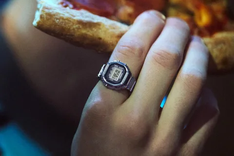 Casio’dan 50. yıla özel dijital yüzük saat