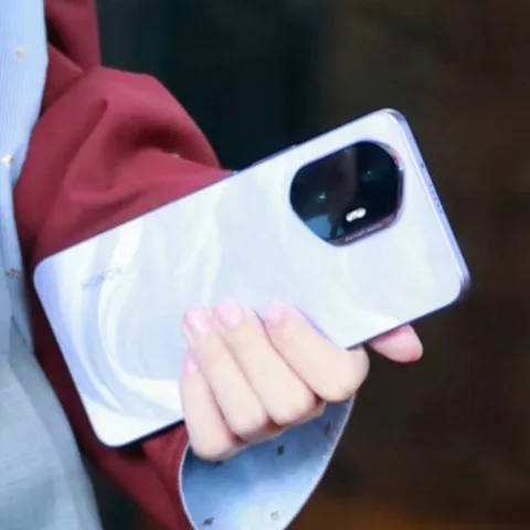 Honor 300 serisi gelişmiş kamera sistemi ve yüksek hızlı şarj desteğiyle gelecek