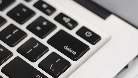 Mac’te Terminal kullanarak otomatik açma ve kapatma ayarı nasıl yapılır?