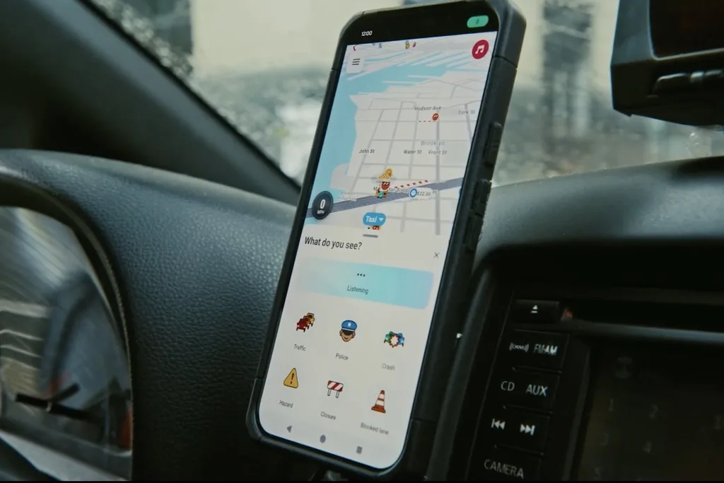 Waze trafik olaylarının sesli komutlarla bildirilmesini test ediyor