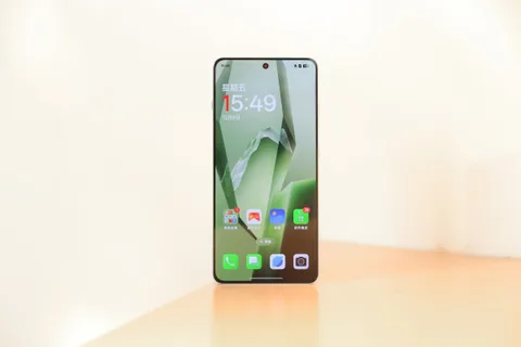 OnePlus’ın yeni telefonu 6,83 inç ekran ve Dimensity 9400+ işlemci ile kullanıcıların karşısına çıkacak
