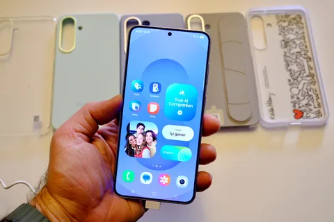 A101 13 Şubat 2025 fırsat ürünleri içinde iPhone 16 Pro Max ve Galaxy S25 Plus var