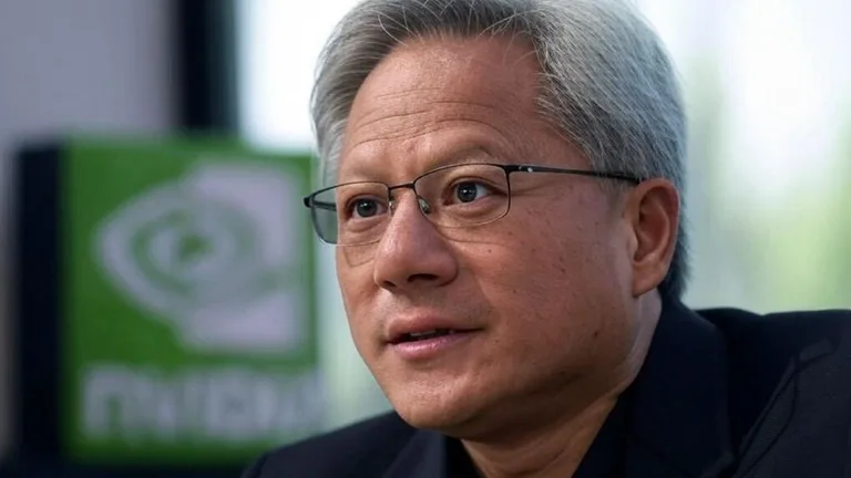 Trump Nvidia CEO’sunu aradı ve “Robotlar dünyayı ele geçirmeyecek” dedi