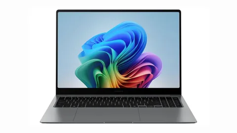 Samsung Galaxy Book5 Pro ve Book5 360 yapay zekâ desteğiyle geldi