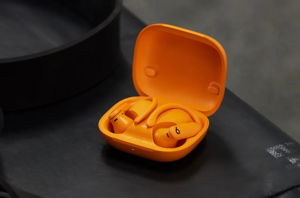 Powerbeats Pro 2 tanıtıldı: Daha hafif tasarım ve kalp atış hızı takibi