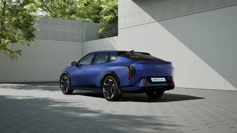 Kia EV4 hem sedan hem de hatchback seçenekleriyle yollara çıkacak