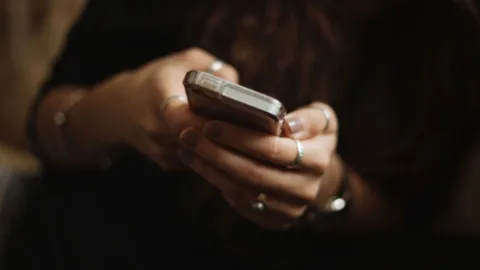 Türkiye’de eSIM Kullanımı Artıyor: İşletmeler ve Seyahat Edenler Nasıl Faydalanıyor?