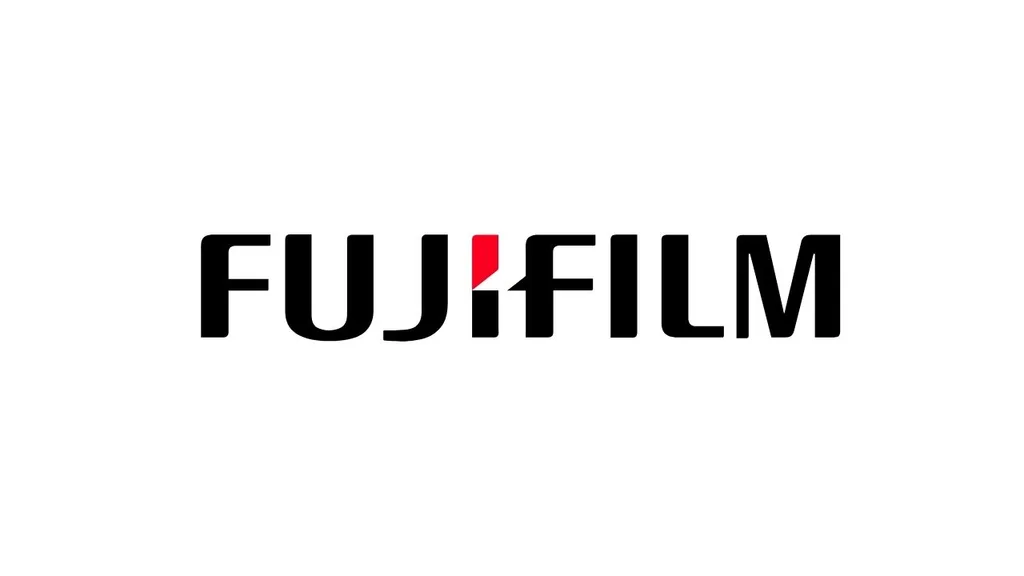Fujifilm, X100 Serisinin kompakt yapısını orta format teknolojisi ile buluşturabilir
