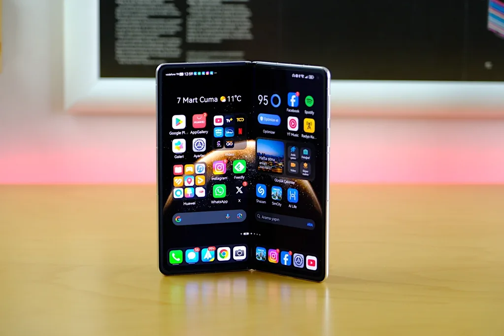 Huawei, katlanabilir telefonlarını orta segmente taşıyor