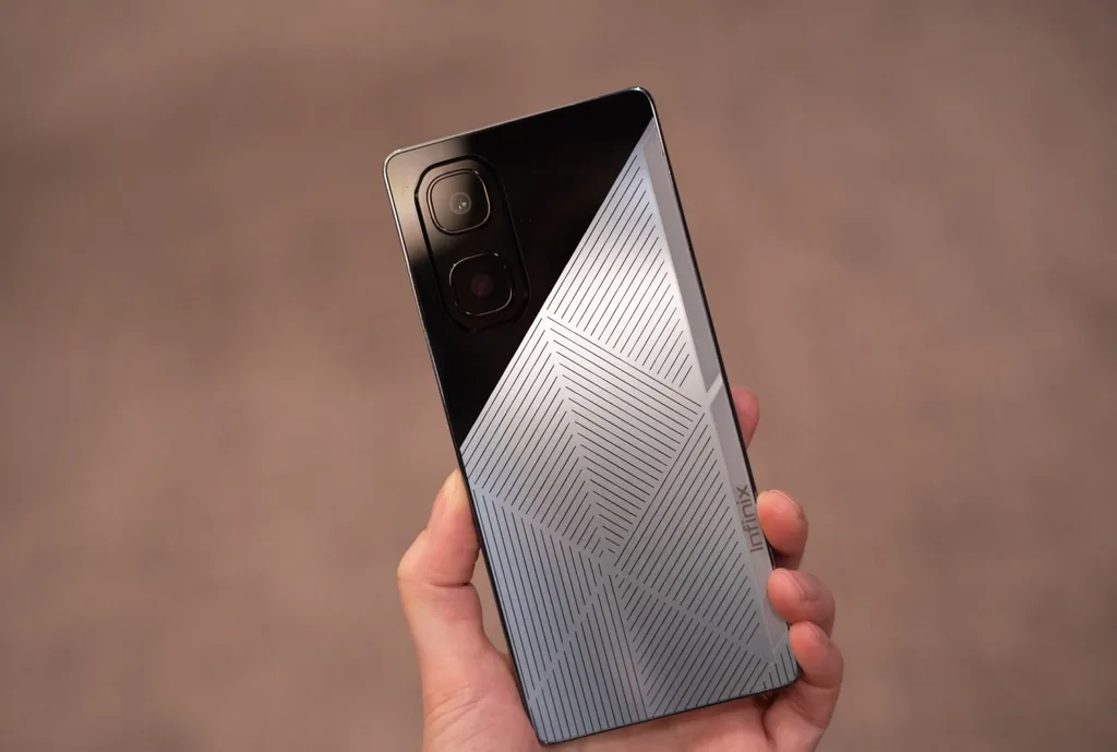 Infinix, güneş enerjisiyle şarj olan telefon konseptlerini tanıttı