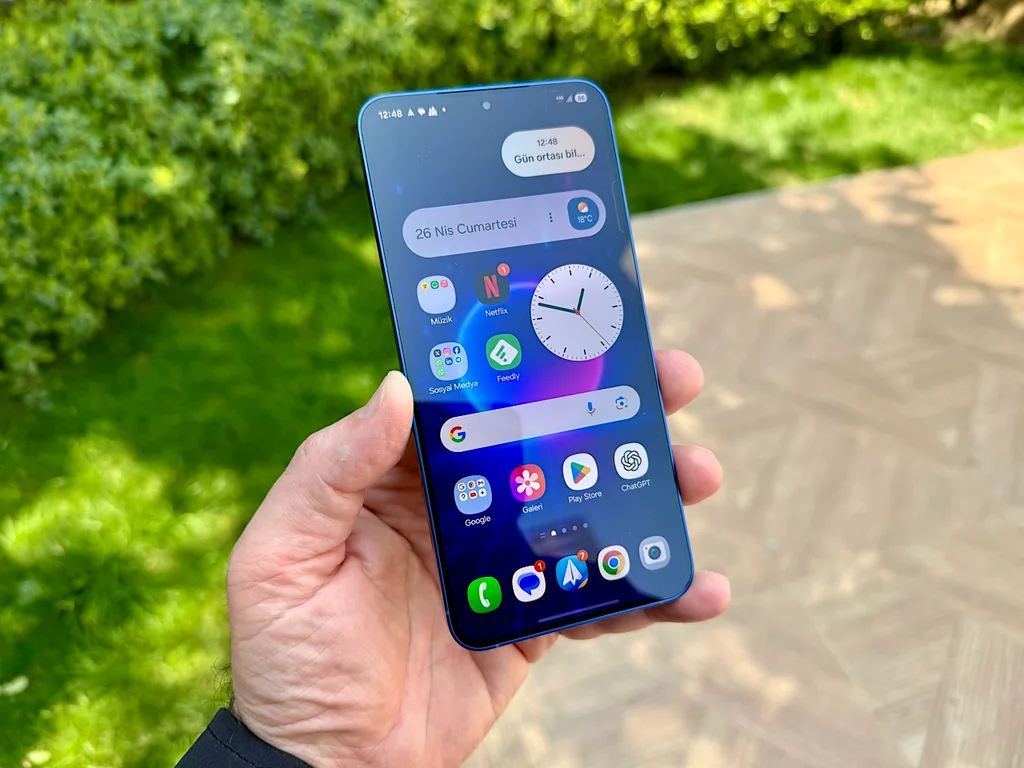 Samsung Galaxy S25 serisi için One UI 8.5 beta programını aralık ayında başlatmaya hazırlanıyor