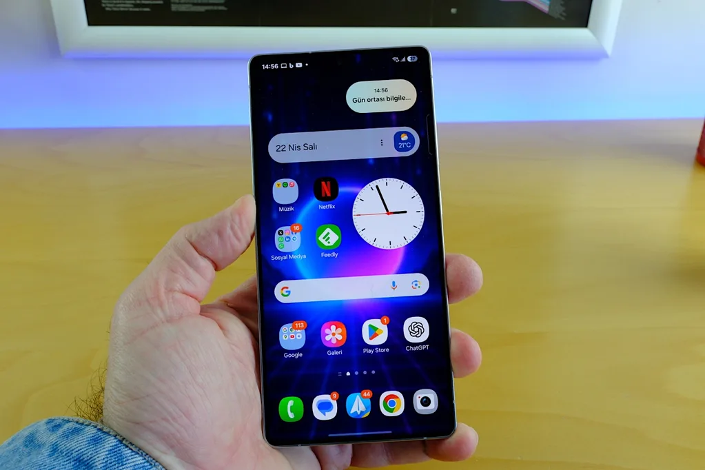 Samsung One UI 7 güncellemesi pil performansında düşüşe yol açtı