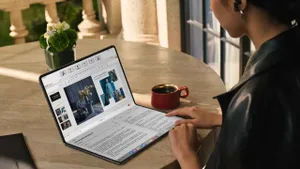 Huawei, 18 inç katlanabilir OLED ekranlı MateBook Fold modelini Çin’de tanıttı