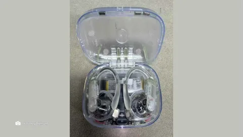 Powerbeats Pro 2’nin şeffaf prototipi ortaya çıktı