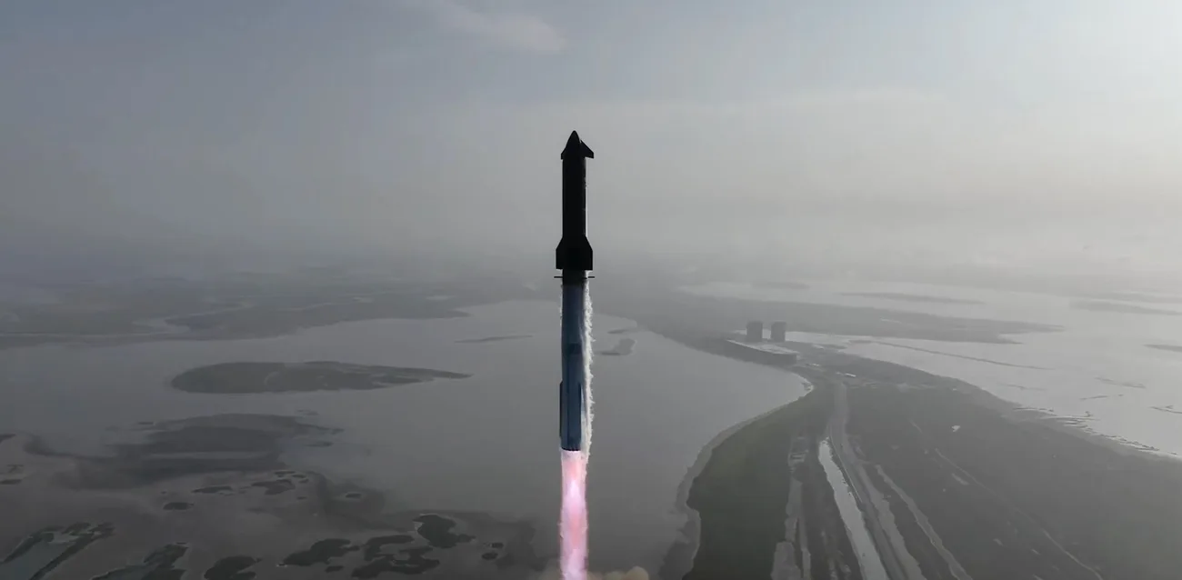 SpaceX Starship, dokuzuncu test uçuşunda yörüngeye ulaştı ancak dönüşte kontrolünü kaybetti