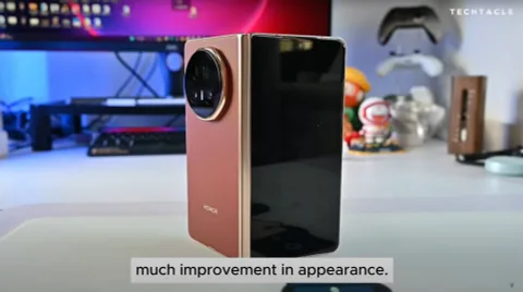 Honor Magic V5 tanıtım öncesi kutu açılışıyla sızdı