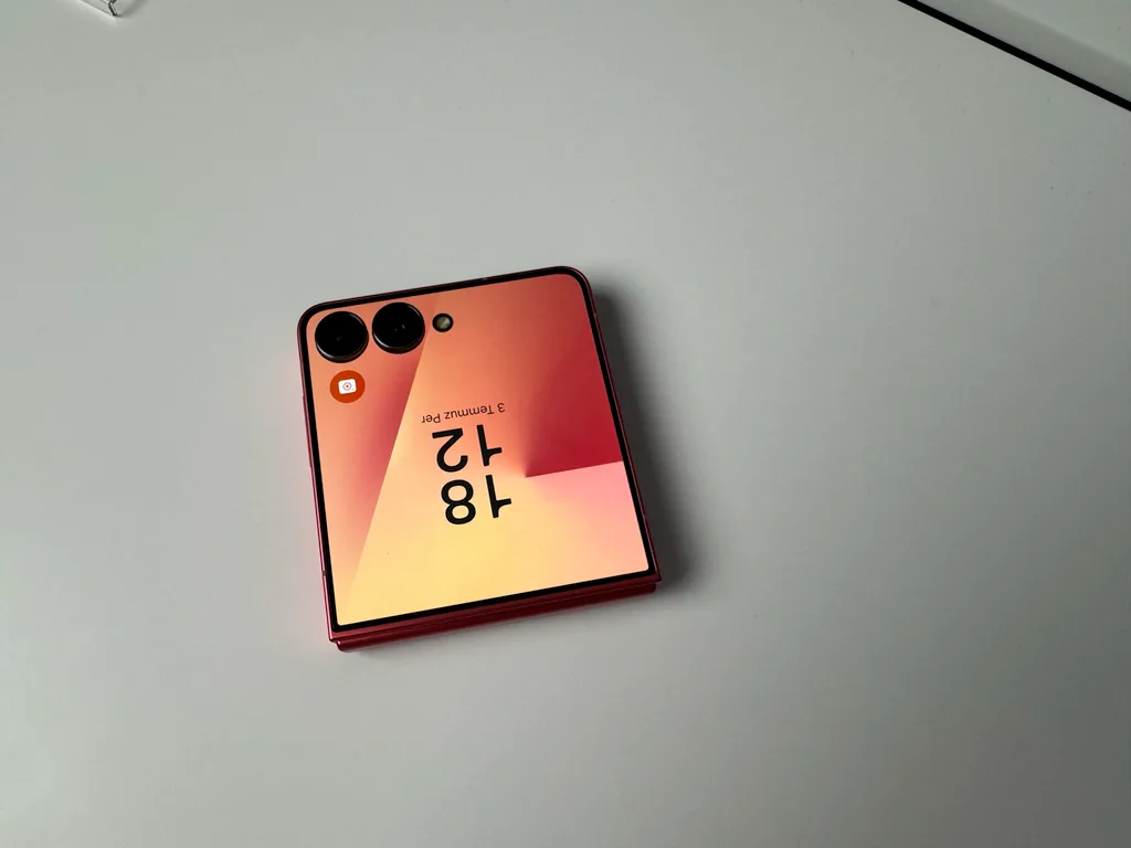 A101 2 Ekim 2025 Aldın Aldın elektronik kampanyasında Galaxy Z Flip 7 var