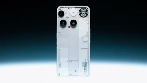 Nothing Phone (3), yeni güncellemeyle kamera ve pil performansını güçlendirdi