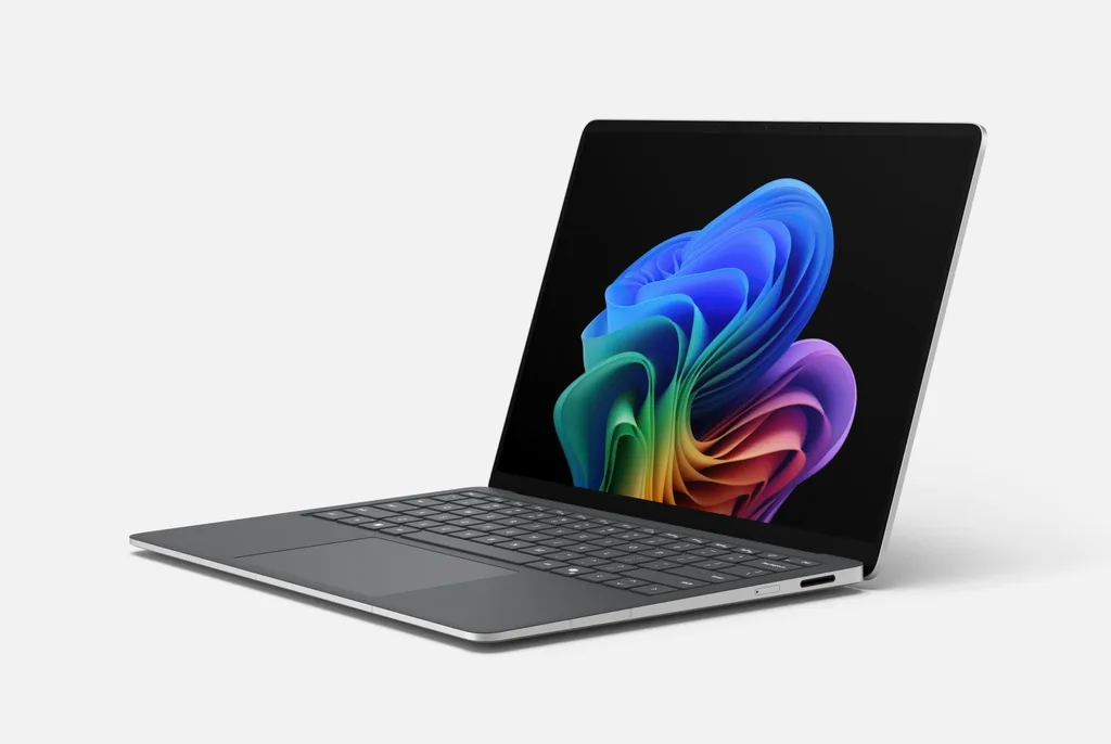 Microsoft, Intel destekli Surface Laptop 5G modelini 26 Ağustos’ta piyasaya sunuyor