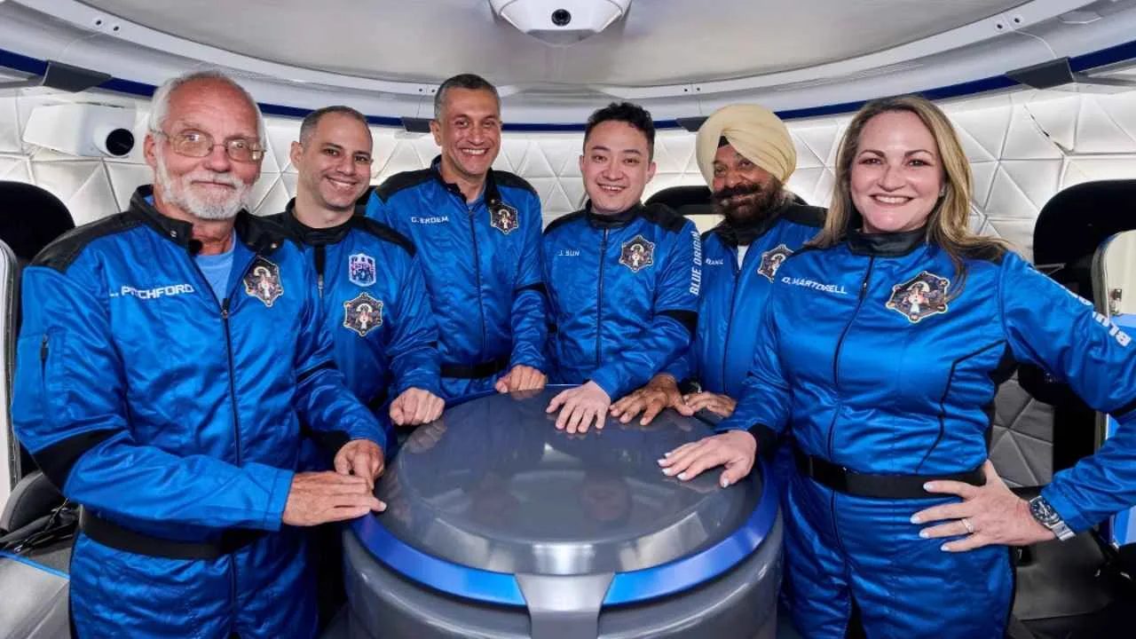 Blue Origin ile uzaya çıkan Gökhan Erdem, New Shepard kapsülüyle yerçekimsiz ortamı deneyimledi