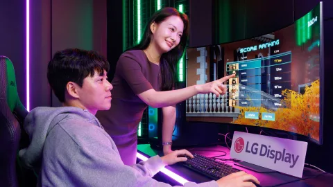 LG, 27 inç OLED oyun monitörü paneliyle 720 Hz yenileme hızına ulaştı