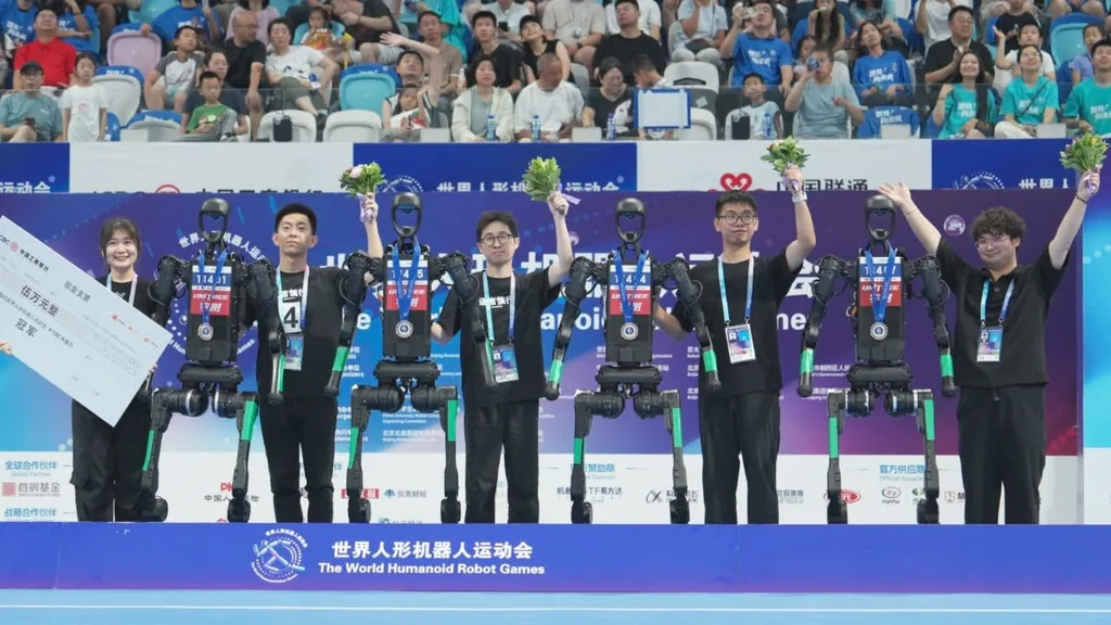 Çin’de düzenlenen ilk Robot Olimpiyatları rekor denemeleri ve düşüşlerle tamamlandı