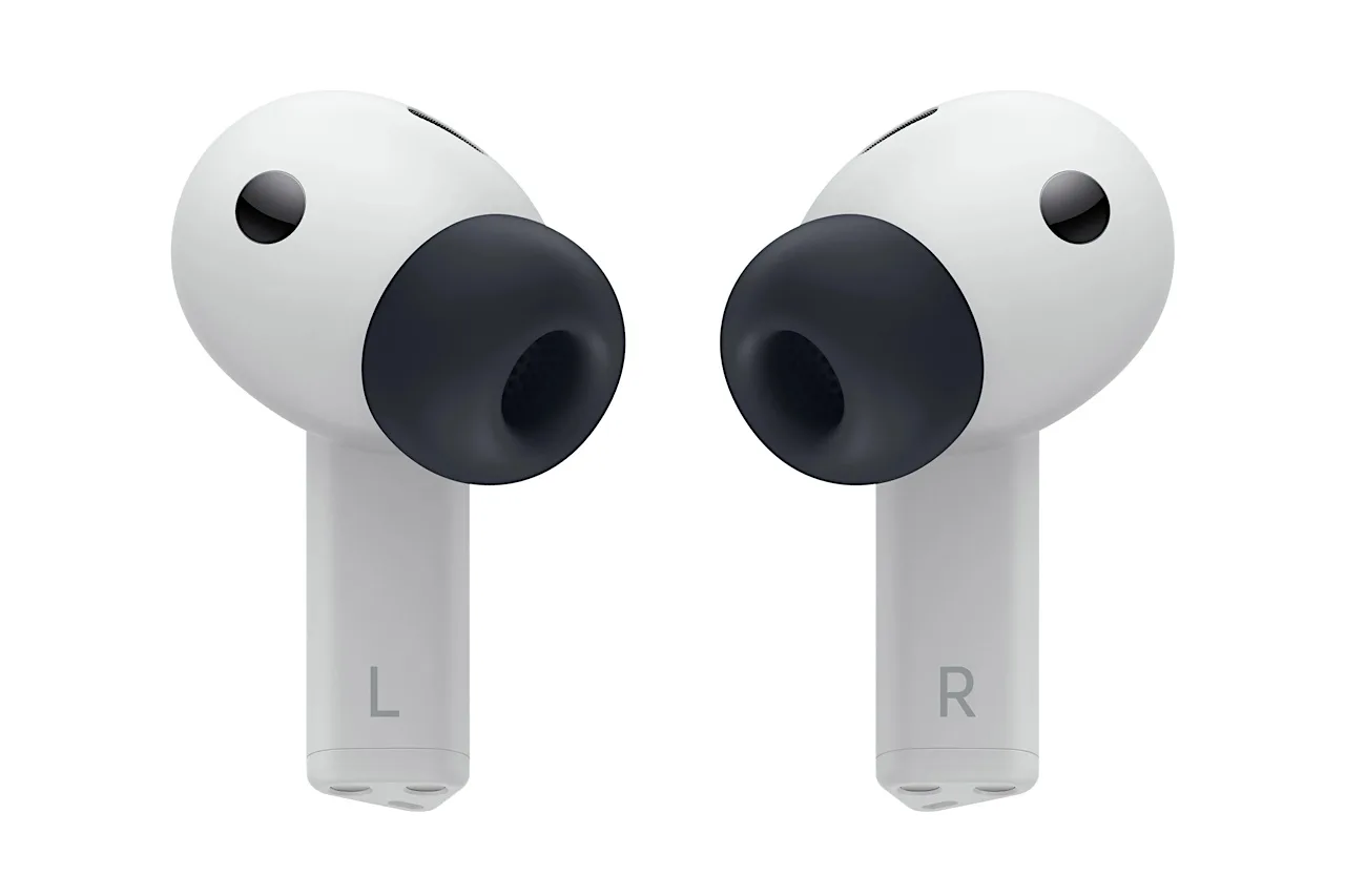 Samsung Galaxy Buds 3 FE, 32 dB ANC ve Galaxy AI ile tanıtıldı