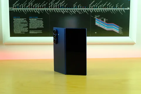 Galaxy Z Fold 7 katlanabilir telefonları ana akıma taşıyor