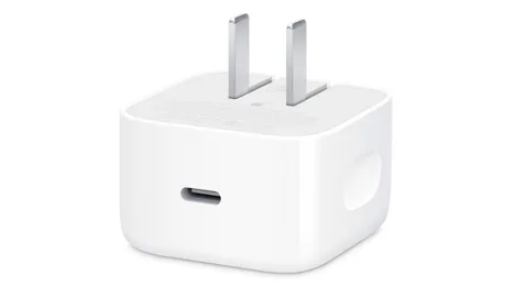 Apple’ın 40W Dynamic Power Adaptörü kısa süreli 60W ile hızlı şarj imkanı sunuyor