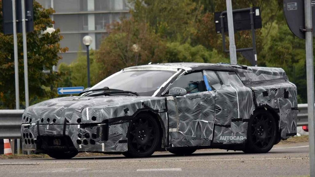 ferrari elektrikli otomobil