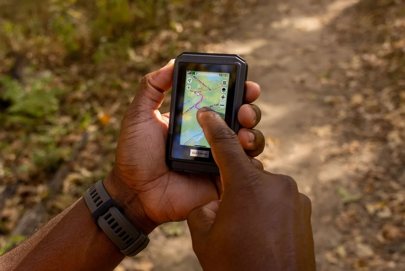 Garmin eTrex Touch, tek şarjla neredeyse bir ay kullanım sunuyor