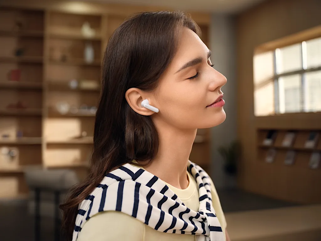 Huawei FreeBuds SE 4 satışa çıktı: 50 saat pil ömrü ve gürültü engelleme sunuyor