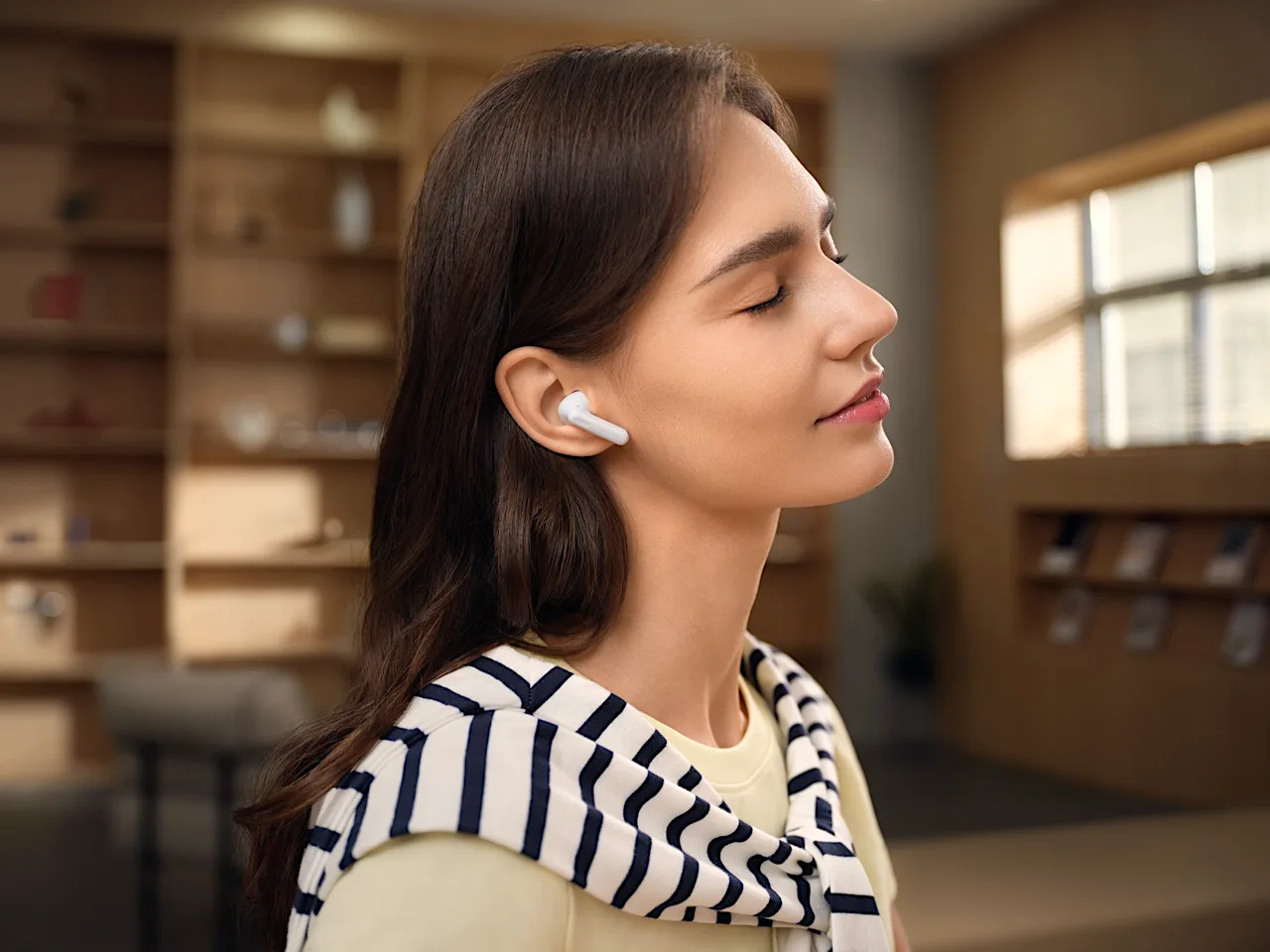 Huawei FreeBuds SE 4 satışa çıktı: 50 saat pil ömrü ve gürültü engelleme sunuyor