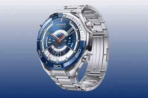 Huawei Watch Ultimate 2, 150 metre dalış desteği ve sonar tabanlı iletişim ile öne çıkıyor