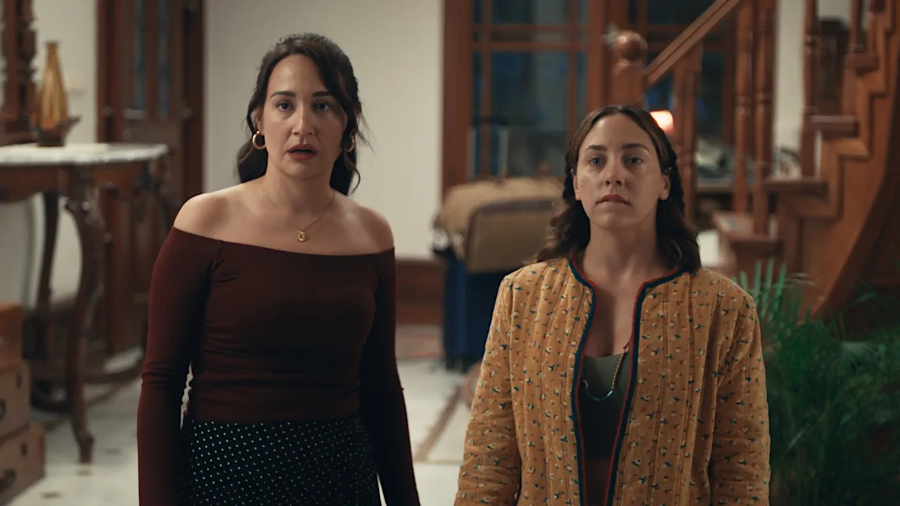 Platonik: Mavi Dolunay Otel ve Wednesday yeni bölümleriyle Netflix Türkiye Eylül 2025 takviminde