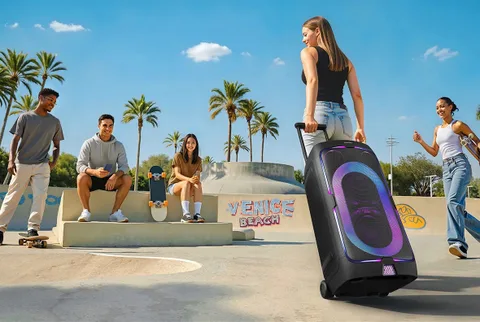 Samsung IFA 2025’te LED ışıklı Sound Tower ST50F ve ST40F modellerini duyurdu